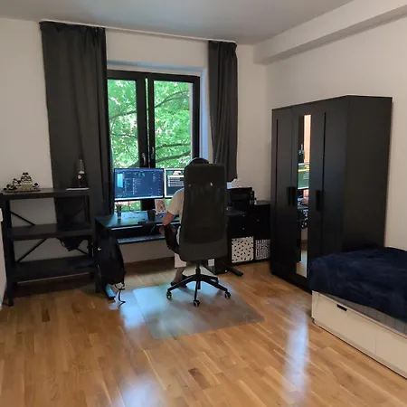 Apartment 3 Rooms 3 Beds Apartment in Düsseldorf Center *